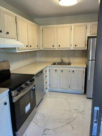 1 bedroom Condominium at 661 NE 195th Street 314, Coco Wood, Miami — photo 4