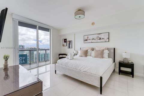 485 Brickell Ave 4706, Miami FL - photo 6 of 9
