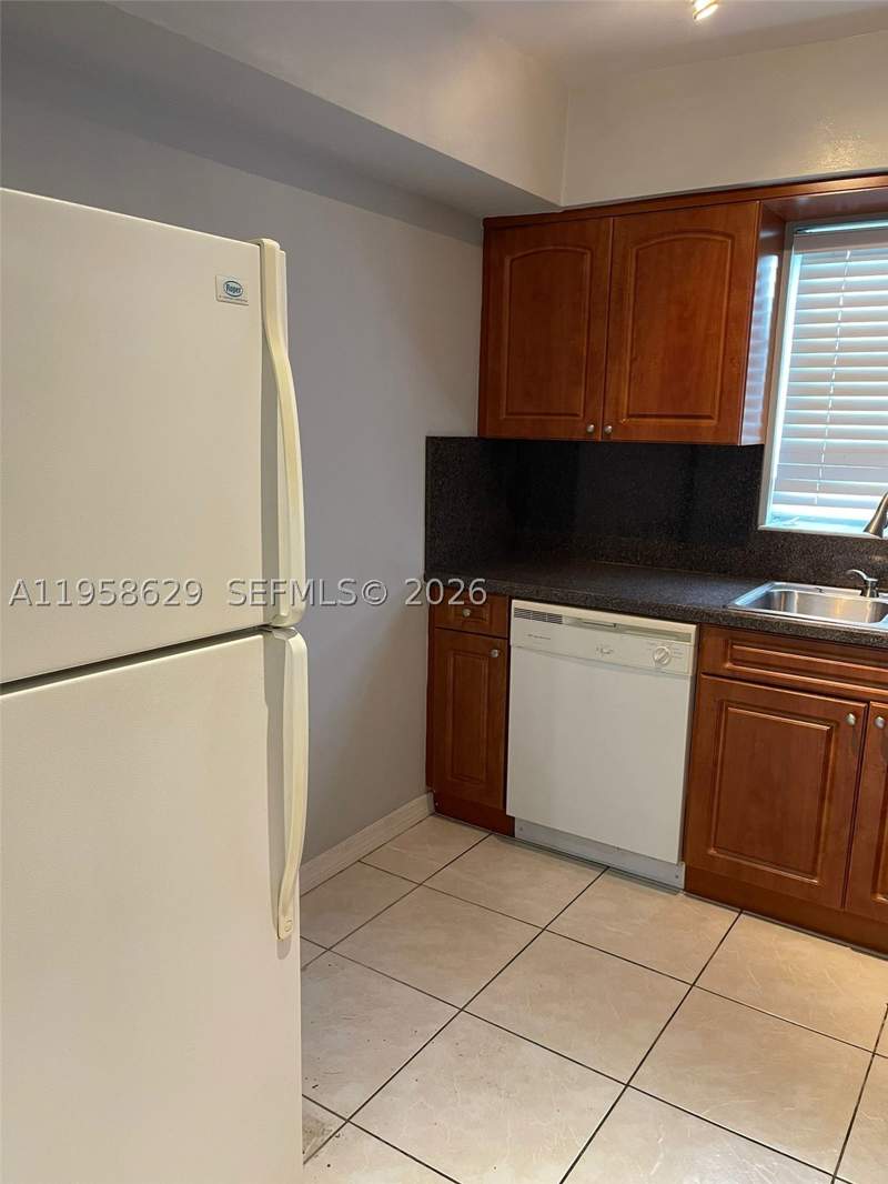 2 bedroom Condominium at 7670 SW 82nd St H113, Village At Dadeland Condo, Miami — photo 4
