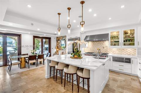 1398 Bay Dr, Miami Beach FL - photo 11 of 37