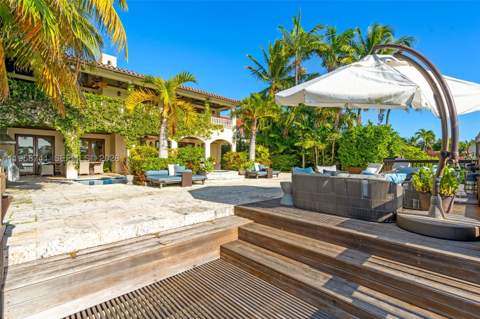 1398 Bay Dr, Miami Beach FL - photo 6 of 37