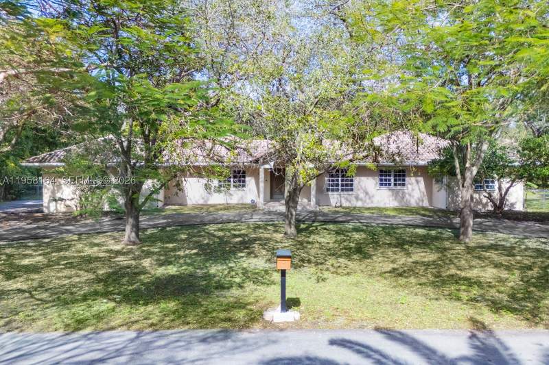 5 bedroom SingleFamilyResidence at 7821 SW 129th Ter, Pine Tree Estates, Pinecrest — photo 2