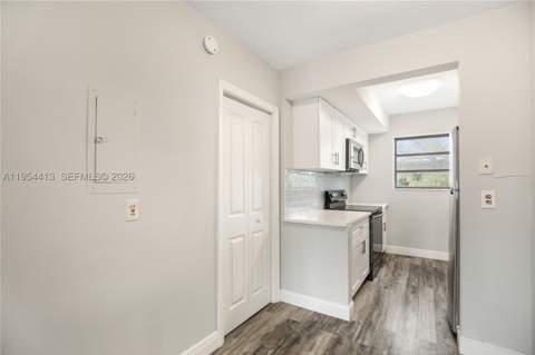 7725 Carlyle Ave 10, Miami Beach FL - photo 6 of 10