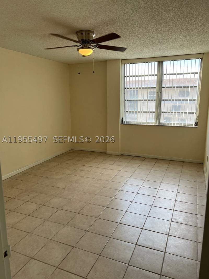 1 bedroom Condominium at 13390 NE 7th Ave 205, La Castellana Condo, North Miami — photo 3