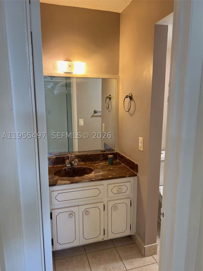 1 bedroom Condominium at 13390 NE 7th Ave 205, La Castellana Condo, North Miami — photo 4