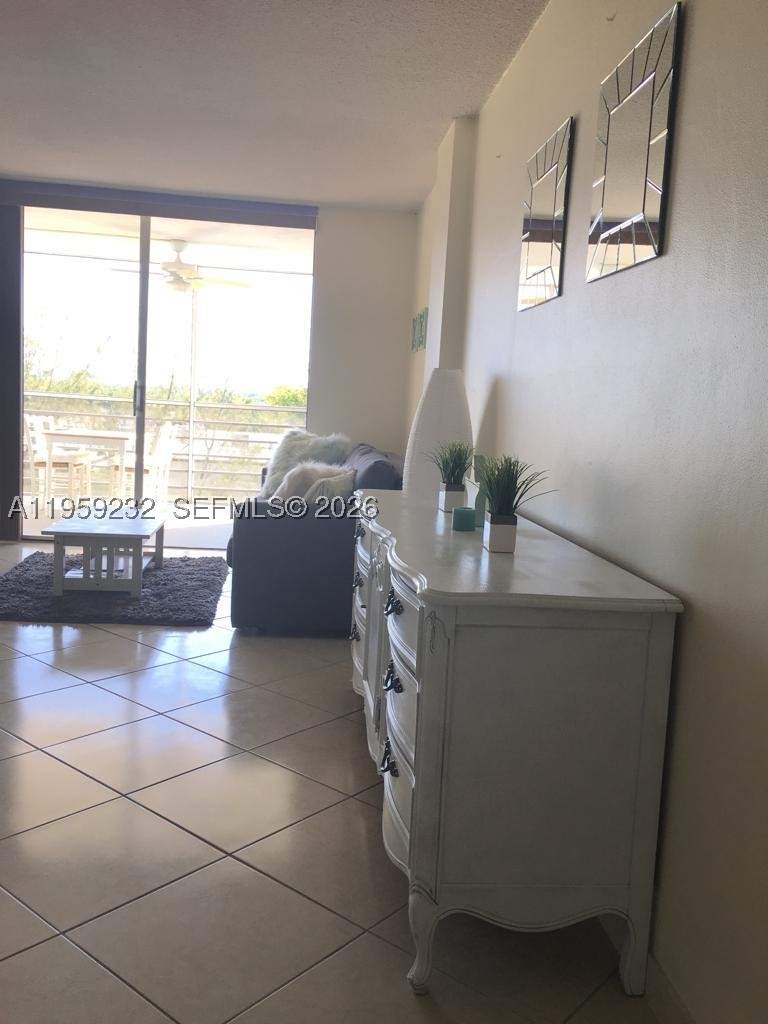 2 bedroom Condominium at 3660 NE 166th St 611, Eastern Shores White Hous, North Miami Beach — photo 5