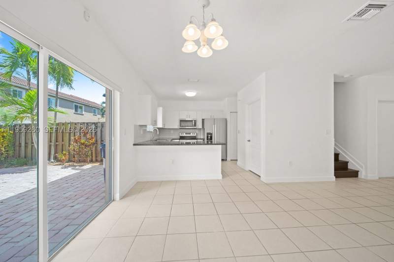 2 bedroom Townhouse at 21459 SW 86th Pl, Santa Barbara, Cutler Bay — photo 2