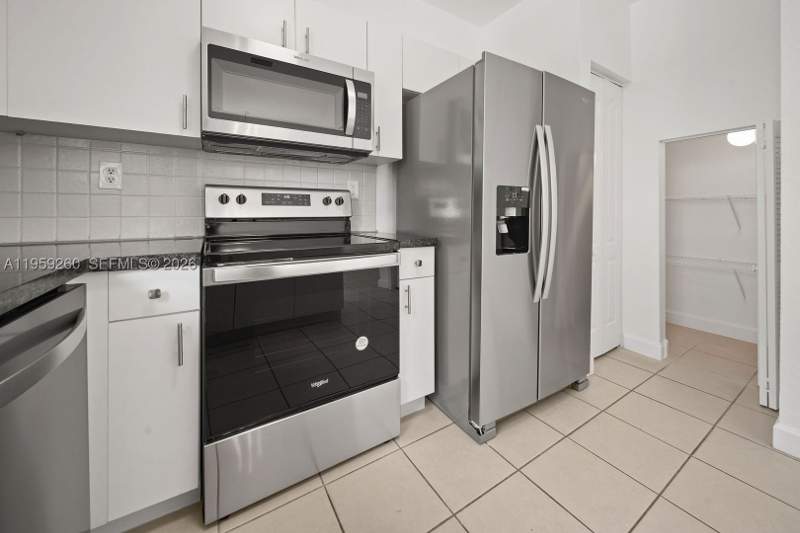 2 bedroom Townhouse at 21459 SW 86th Pl, Santa Barbara, Cutler Bay — photo 4