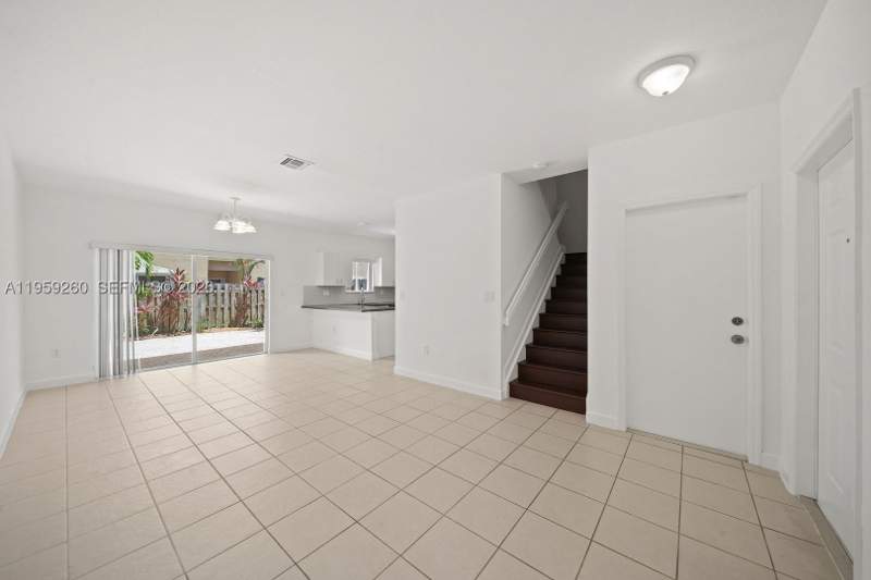 2 bedroom Townhouse at 21459 SW 86th Pl, Santa Barbara, Cutler Bay — photo 5