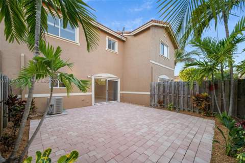 21459 SW 86th Pl, Cutler Bay FL - photo 7 of 11