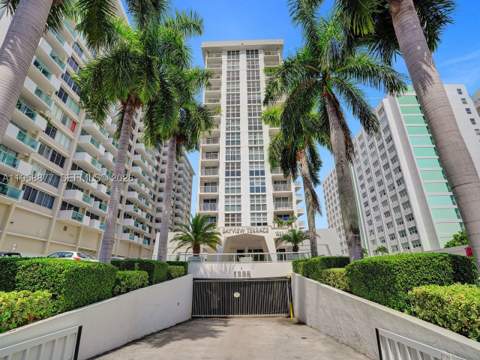 1228 West Ave 1415, Miami Beach FL - photo 19 of 31