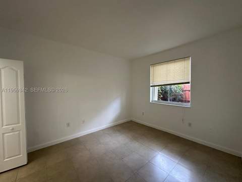 1661 SE 29th Ct 104, Homestead FL - photo 10 of 22