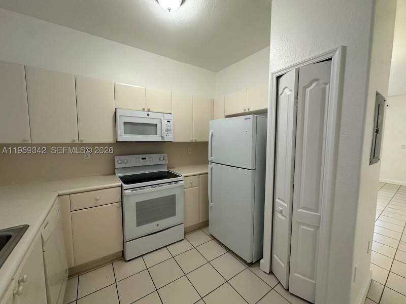 2 bedroom Condominium at 1661 SE 29th Ct 104, Shoma Condo At Keys Cove, Homestead — photo 5