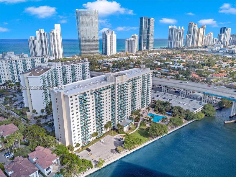 2 bedroom Condominium at 19390 Collins Ave 302A, Oceanview Building A Cond, Sunny Isles Beach — photo 2