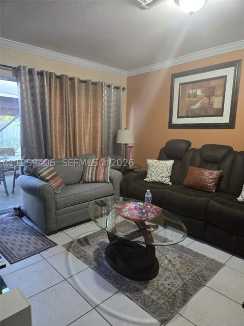 4925 W Lakes Dr, Deerfield Beach FL - photo 6 of 19