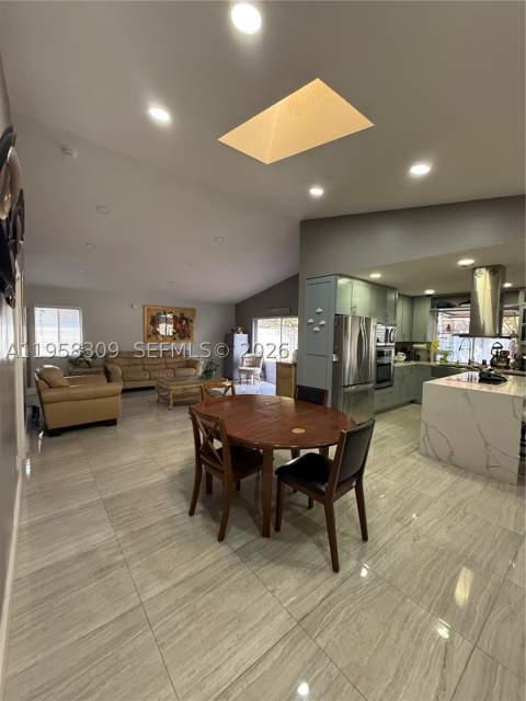 18237 NW 61st Pl, Hialeah FL - photo 8 of 16