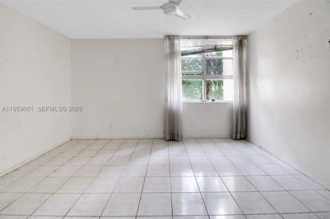 942 NE 199th St 2F, Miami FL - photo 10 of 22