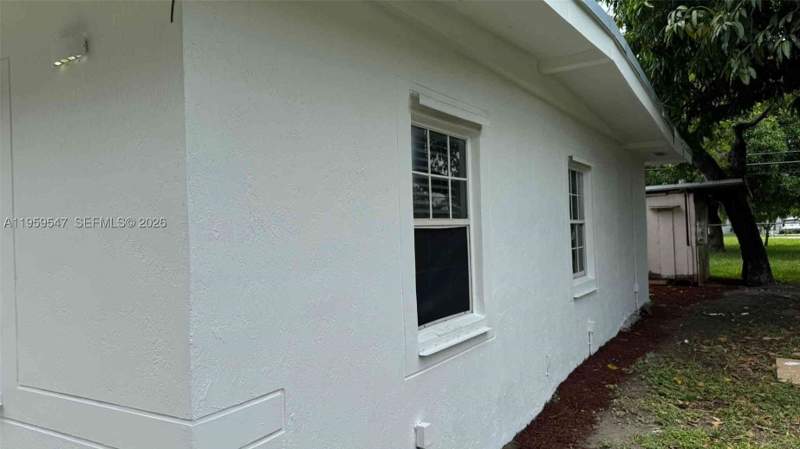 3 bedroom SingleFamilyResidence at 16221 E Bunche Park Dr, Bunche Park, Miami Gardens — photo 3