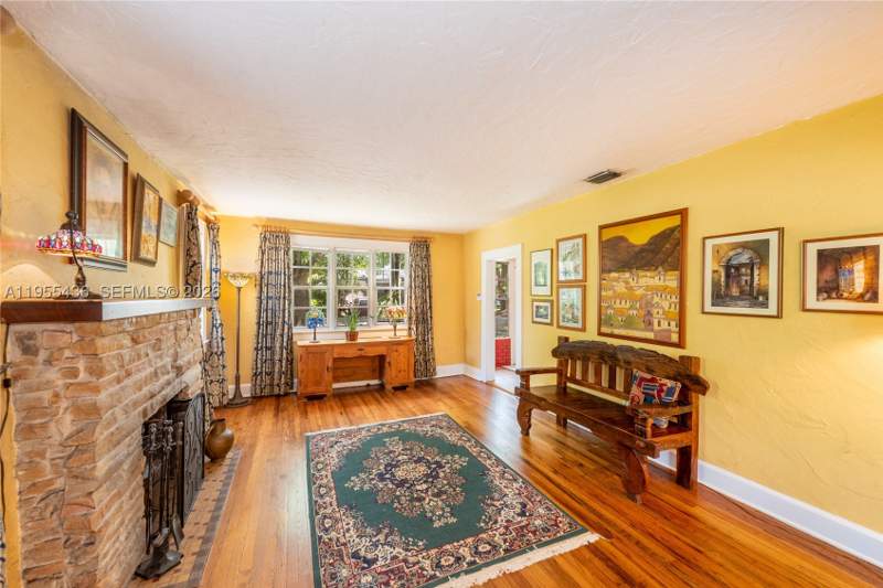 2 bedroom SingleFamilyResidence at 1256 Algeria Ave, Coral Gables Granada Sec, Coral Gables — photo 4