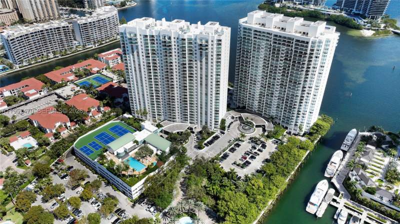 3 bedroom Condominium at 3201 NE 183rd St 2906, The Peninsula Condo, Aventura — photo 2