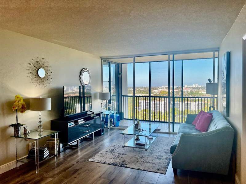 2 bedroom Condominium at 20379 W Country Club Drive 1932, Coronado Tower III, Aventura — photo 4
