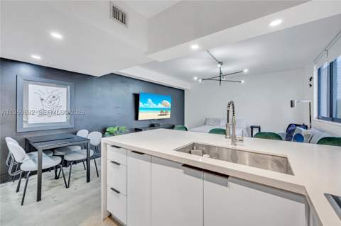 540 Brickell Key Dr 409, Miami FL - photo 10 of 20