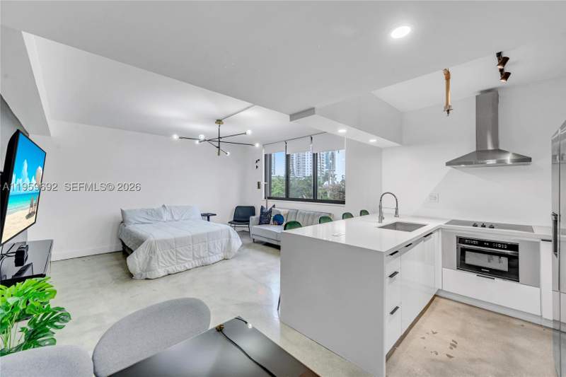 0 bedroom Condominium at 540 Brickell Key Dr 409, Brickell Key II Condo, Miami — photo 2