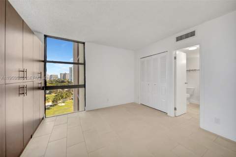 20379 W Country Club Dr 1232, Aventura FL - photo 16 of 35