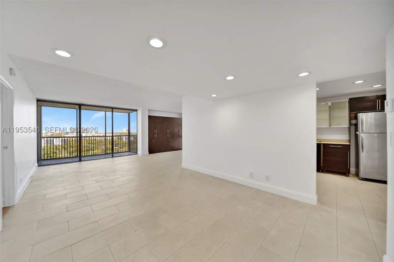2 bedroom Condominium at 20379 W Country Club Dr 1232, Coronado Condo- Tower III, Aventura — photo 5