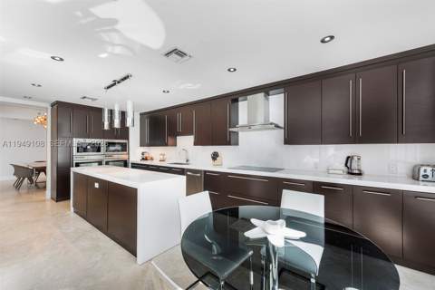 5959 Collins Ave 606, Miami Beach FL - photo 8 of 50