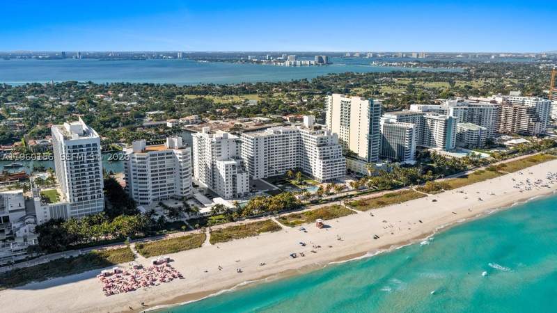 1 bedroom Condominium at 5005 Collins Ave 504, The Carriage Club North C, Miami Beach — photo 4