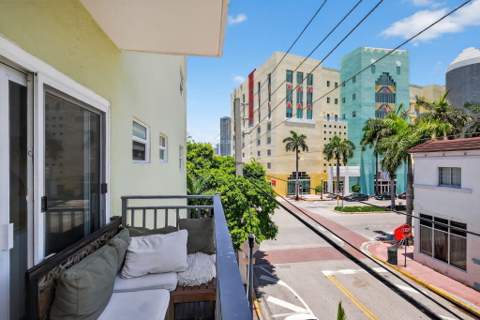 363 Washington Avenue 32, Miami Beach FL - photo 19 of 33