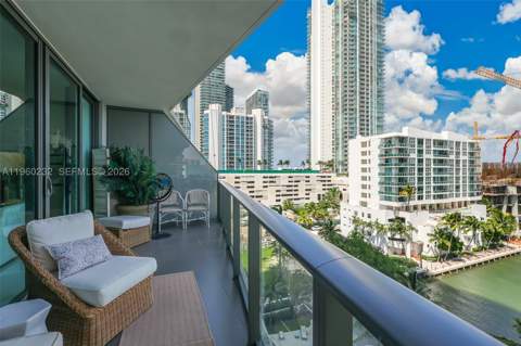 460 NE 28 704, Miami FL - photo 8 of 53