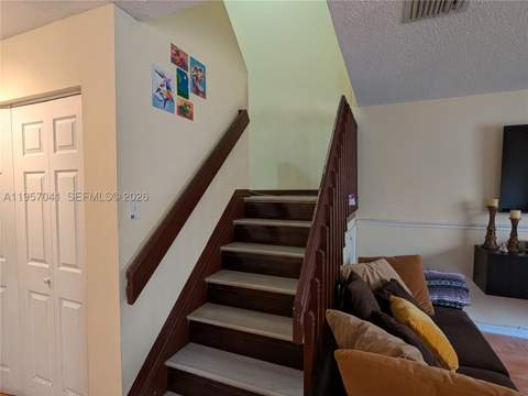 6205 Kendale Lakes Cir 289, Miami FL - photo 7 of 21