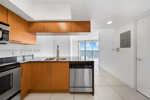 1750 N Bayshore Dr 2001, Miami FL - photo 11 of 41