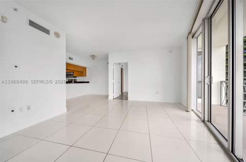 1750 N Bayshore Dr 2001, Miami FL - photo 8 of 41
