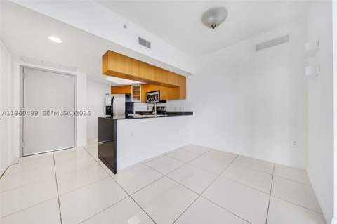 1750 N Bayshore Dr 2001, Miami FL - photo 9 of 41