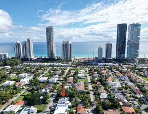 322 189th St, Sunny Isles Beach FL - photo 8 of 8