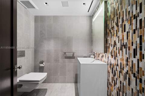 9999 Collins Ave 3E, Bal Harbour FL - photo 24 of 58
