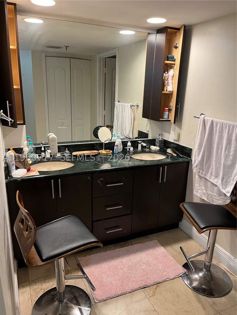 2 bedroom Condominium at 520 Brickell Key Dr A610, Brickell Key One Condo, Miami — photo 3