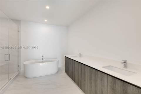 17550 Collins Ave 505, Sunny Isles Beach FL - photo 10 of 28