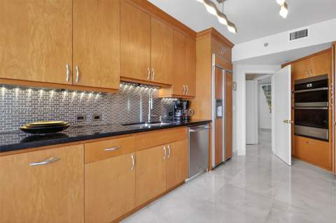 4000 Island Blvd 2602, Aventura FL - photo 10 of 42