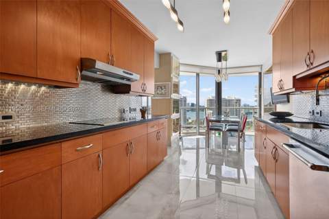 4000 Island Blvd 2602, Aventura FL - photo 8 of 42