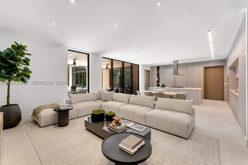 7 bedroom SingleFamilyResidence at 5825 SW 111th Ter, The Elysium, Pinecrest — photo 3