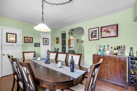 249 Carlisle Dr, Miami Springs FL - photo 12 of 50