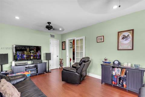249 Carlisle Dr, Miami Springs FL - photo 14 of 50