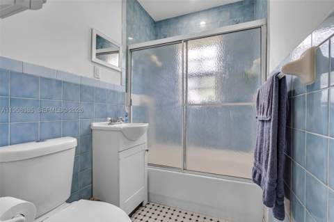 249 Carlisle Dr, Miami Springs FL - photo 23 of 50