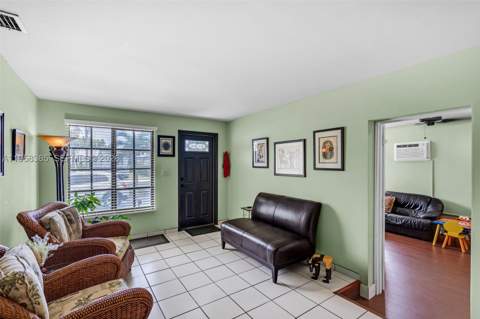 249 Carlisle Dr, Miami Springs FL - photo 8 of 50