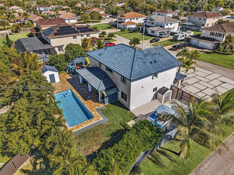 5 bedroom SingleFamilyResidence at 22690 SW 127th Ct, Bonita Estates Mansions S, Miami — photo 2