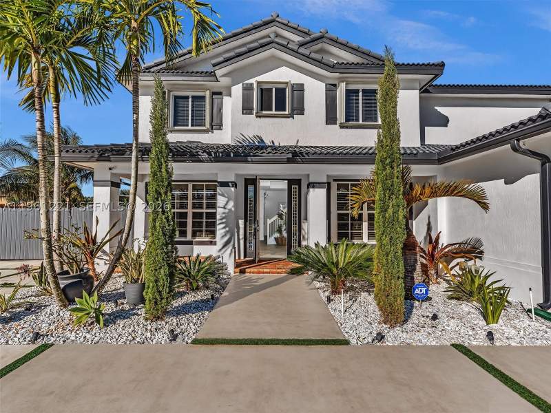 5 bedroom SingleFamilyResidence at 22690 SW 127th Ct, Bonita Estates Mansions S, Miami — photo 5